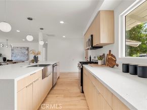 21731 Bryant, Canoga Park (los Angeles) CA 91304