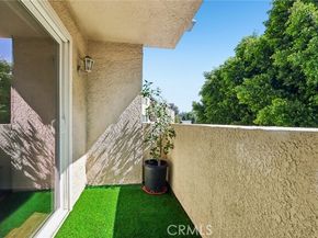 10636 Woodley 43, Granada Hills (los Angeles) CA 91344