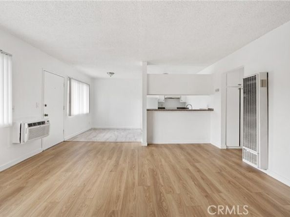 13040 Dronfield 25, Sylmar (los Angeles) CA 91342