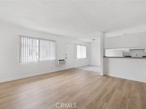 13040 Dronfield 25, Sylmar (los Angeles) CA 91342