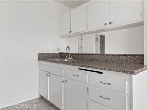 13040 Dronfield 25, Sylmar (los Angeles) CA 91342