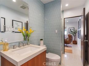 4909 Calvin, Tarzana (los Angeles) CA 91356