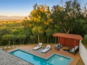 4909 Calvin, Tarzana (los Angeles) CA 91356