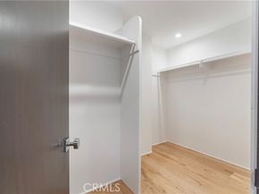 4909 Calvin, Tarzana (los Angeles) CA 91356