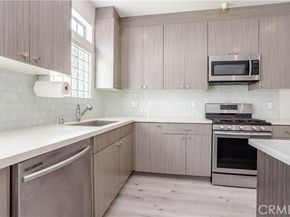 18347 Saticoy 28, Reseda (los Angeles) CA 91335