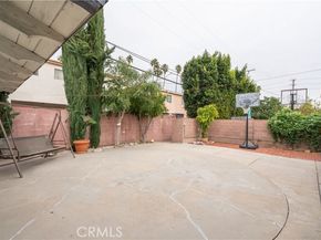 19127 Enadia Way Avenue, Reseda (los Angeles) CA 91335
