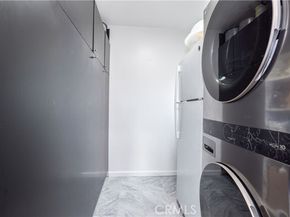 19127 Enadia Way Avenue, Reseda (los Angeles) CA 91335