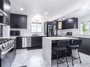 19127 Enadia Way Avenue, Reseda (los Angeles) CA 91335