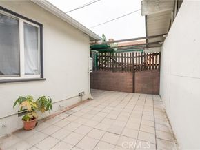 19127 Enadia Way Avenue, Reseda (los Angeles) CA 91335