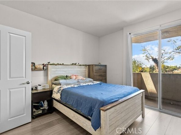 19350 Sherman Way 204, Reseda (los Angeles) CA 91335