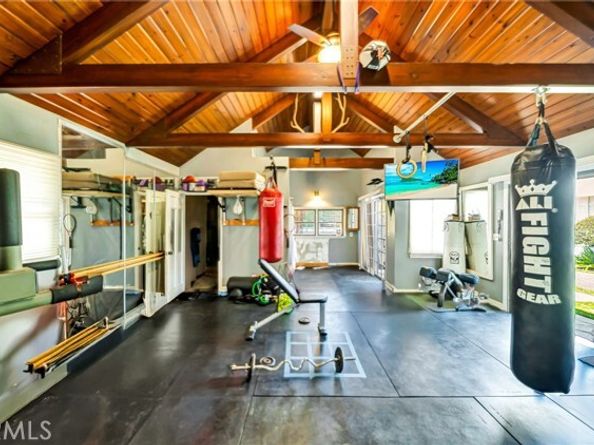 5441 Calvin Avenue, Tarzana (los Angeles) CA 91356