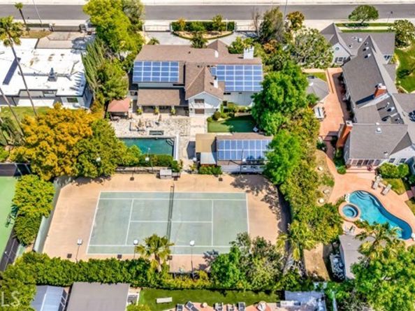 5441 Calvin Avenue, Tarzana (los Angeles) CA 91356