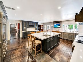 5441 Calvin Avenue, Tarzana (los Angeles) CA 91356