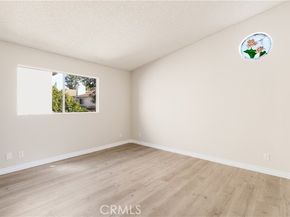 11384 Dronfield 36, Pacoima (los Angeles) CA 91331