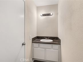 11384 Dronfield 36, Pacoima (los Angeles) CA 91331