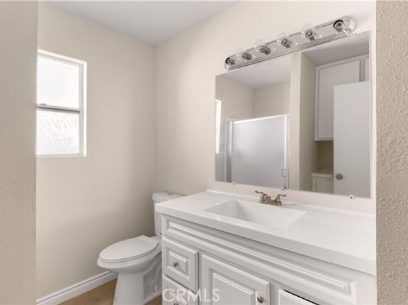 11384 Dronfield 36, Pacoima (los Angeles) CA 91331