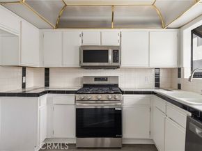 9144 Burnet 31, North Hills (los Angeles) CA 91343