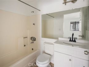 9144 Burnet 31, North Hills (los Angeles) CA 91343