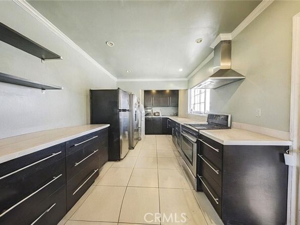 14305 Osborne Street, Panorama City (los Angeles) CA 91402