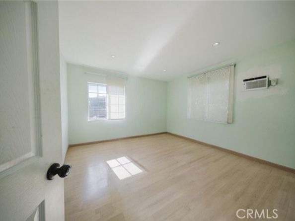 14305 Osborne Street, Panorama City (los Angeles) CA 91402