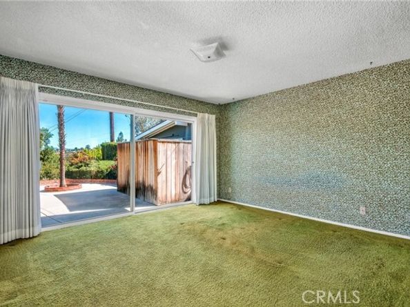23717 Crosson Drive, Woodland Hills (los Angeles) CA 91367