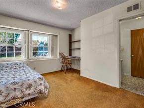 23717 Crosson Drive, Woodland Hills (los Angeles) CA 91367