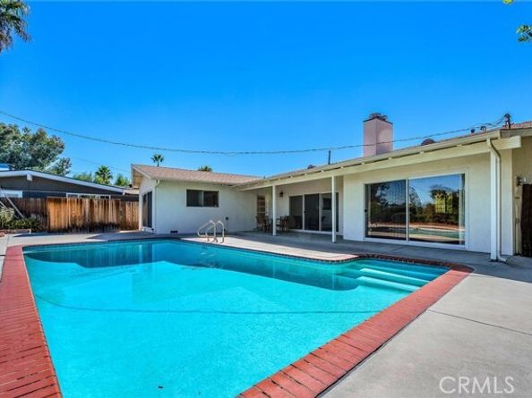 23717 Crosson Drive, Woodland Hills (los Angeles) CA 91367