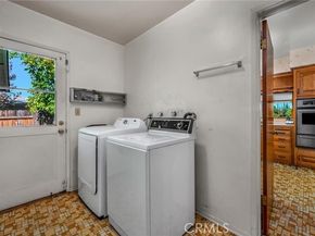 23717 Crosson Drive, Woodland Hills (los Angeles) CA 91367