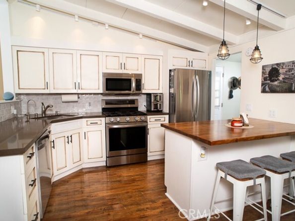 13232 Desmond Street, Pacoima (los Angeles) CA 91331