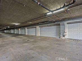 18347 Saticoy Street 24, Reseda (los Angeles) CA 91335