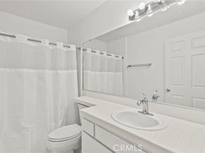 18347 Saticoy Street 24, Reseda (los Angeles) CA 91335