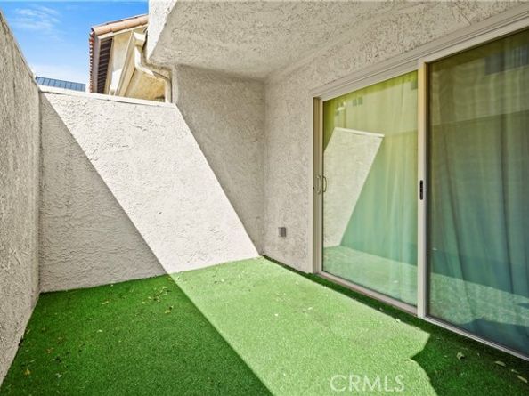 6332 Fulton 109, Los Angeles CA 91401