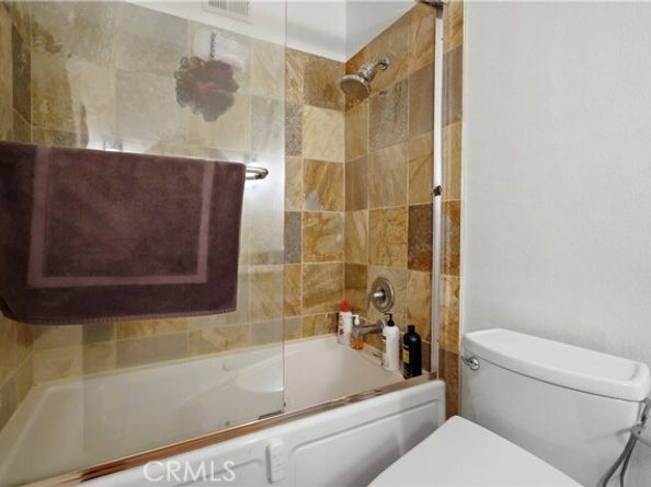 6332 Fulton 109, Los Angeles CA 91401