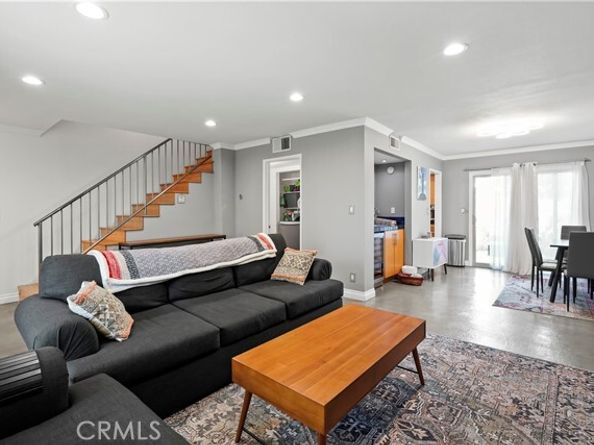 6332 Fulton 109, Los Angeles CA 91401