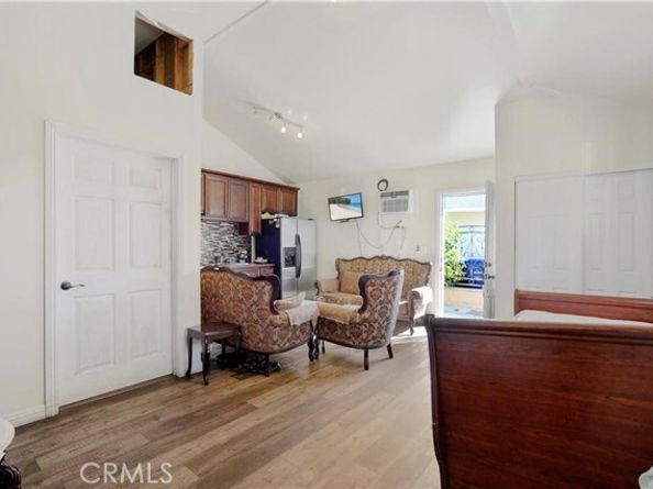 7060 Morse Avenue, North Hollywood (los Angeles) CA 91605