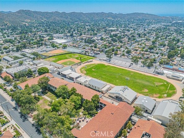 10743 Mountair Avenue, Tujunga (los Angeles) CA 91042