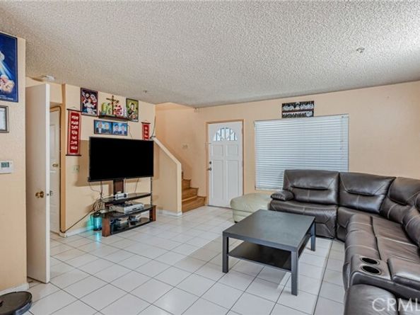 8828 Burnet Avenue 9, North Hills (los Angeles) CA 91343