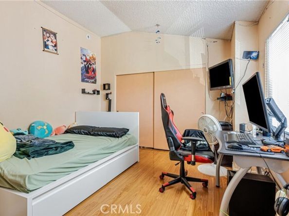 8828 Burnet Avenue 9, North Hills (los Angeles) CA 91343