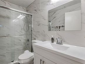 8828 Burnet Avenue 9, North Hills (los Angeles) CA 91343