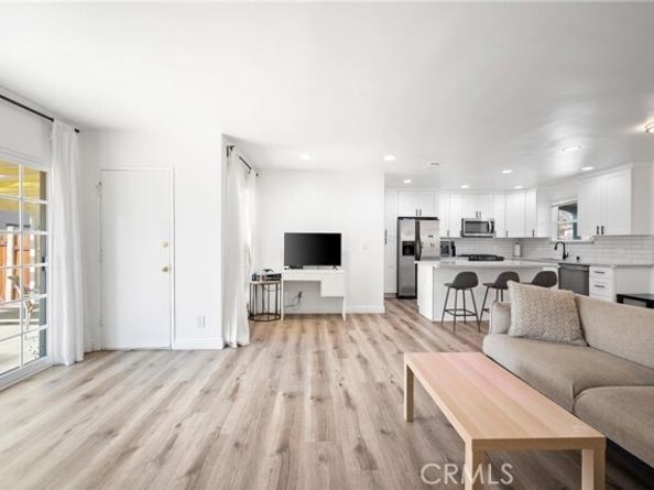 6757 Stephanie Place, Winnetka (los Angeles) CA 91306