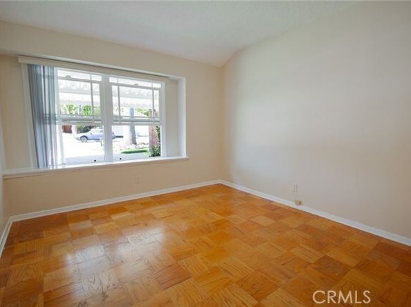 22214 Marlin Place, Canoga Park (los Angeles) CA 91303