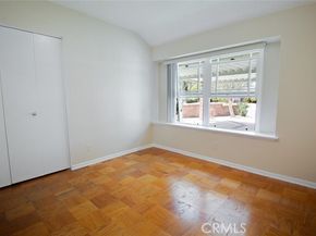 22214 Marlin Place, Canoga Park (los Angeles) CA 91303