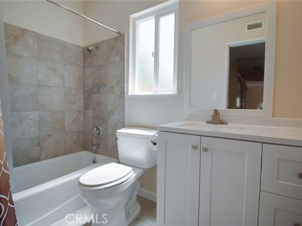 22214 Marlin Place, Canoga Park (los Angeles) CA 91303