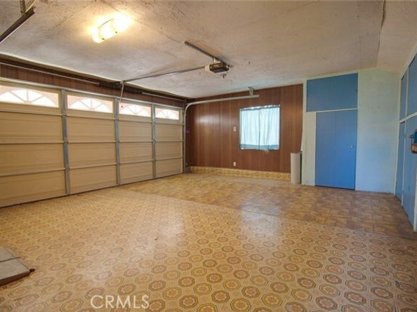 22214 Marlin Place, Canoga Park (los Angeles) CA 91303