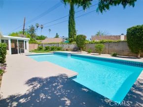22214 Marlin Place, Canoga Park (los Angeles) CA 91303