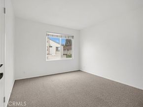 18411 Hatteras Street 122, Tarzana (los Angeles) CA 91356