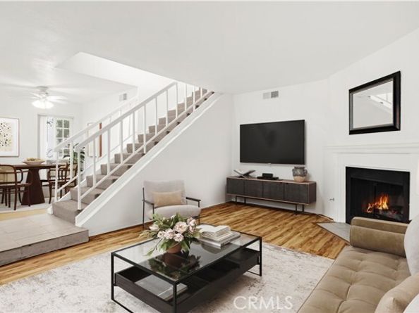 18411 Hatteras Street 122, Tarzana (los Angeles) CA 91356