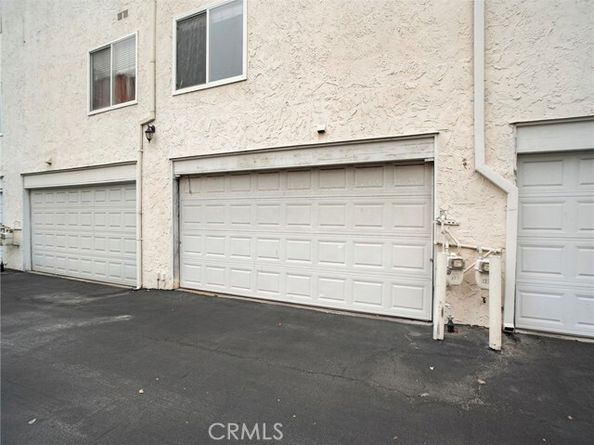 18411 Hatteras Street 122, Tarzana (los Angeles) CA 91356