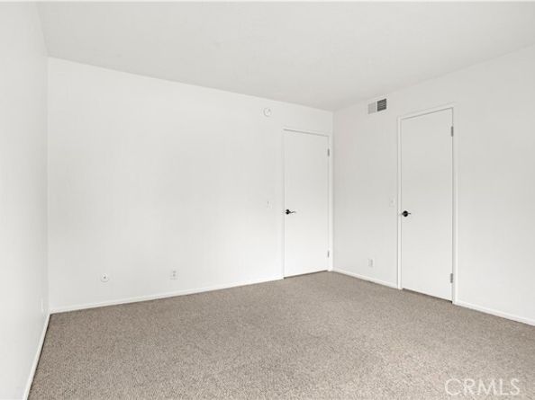 18411 Hatteras Street 122, Tarzana (los Angeles) CA 91356