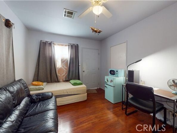 9551 Arleta Avenue, Arleta (los Angeles) CA 91331